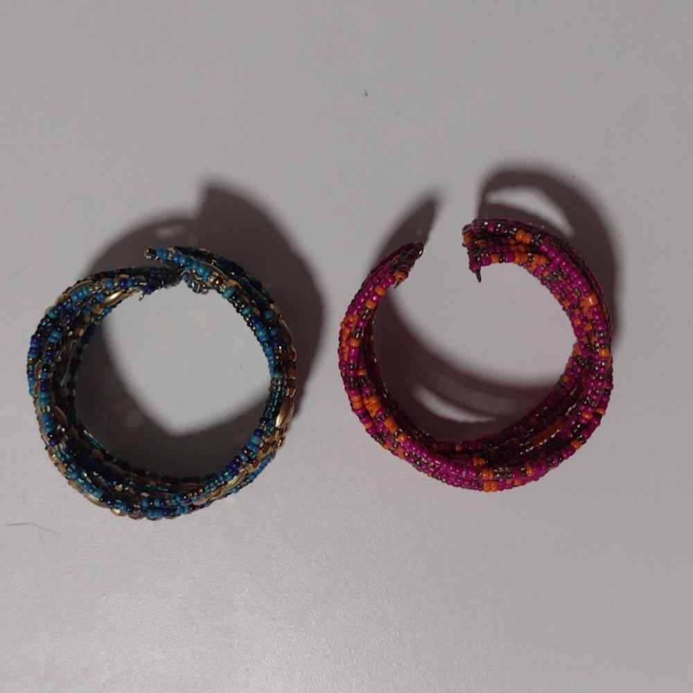 2 multicolor cuff bracelets - Picture 2 of 6